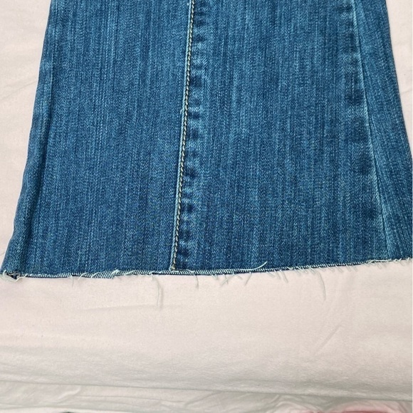 Marcia o jeans have heavy duty snaps in gold town, and really unusual detailing. - Picture 12 of 14